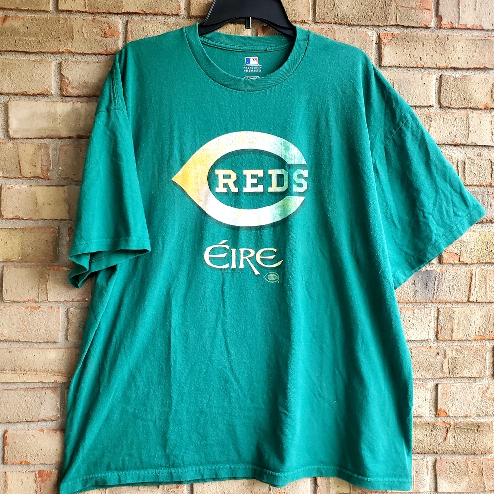 Cincinnati Reds Genuine Merchandise St Patty's Day Baseball Men's 2X Tshirt